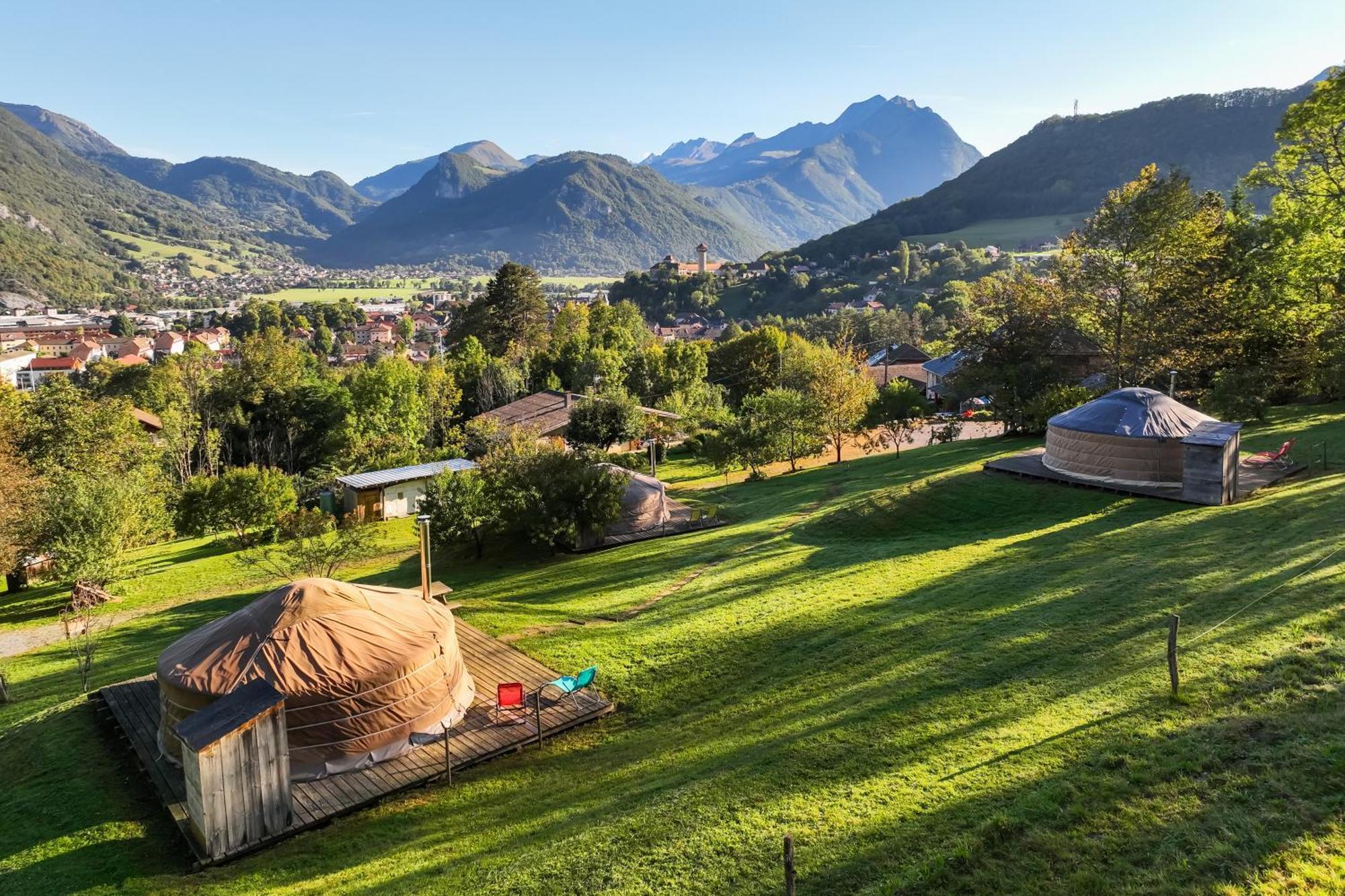 Yourtes Olachat Proche Annecy *